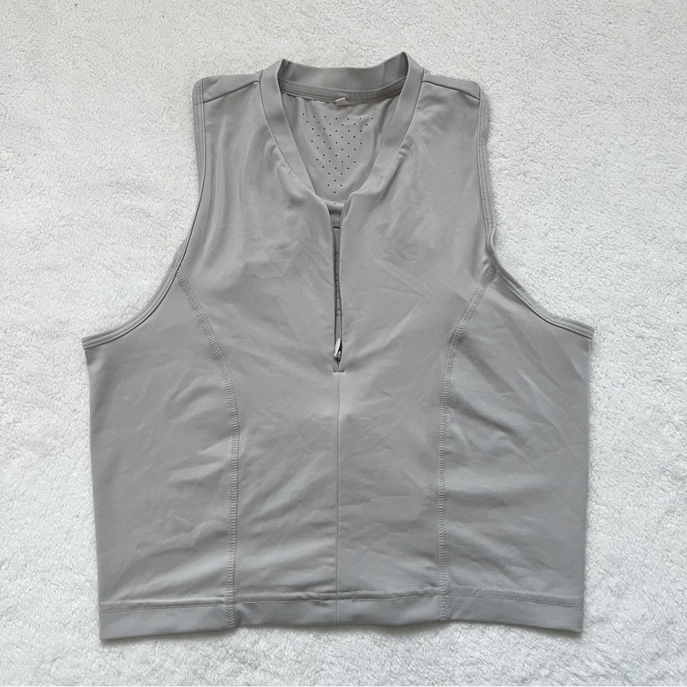 H&M DryMove Spots Crop Top